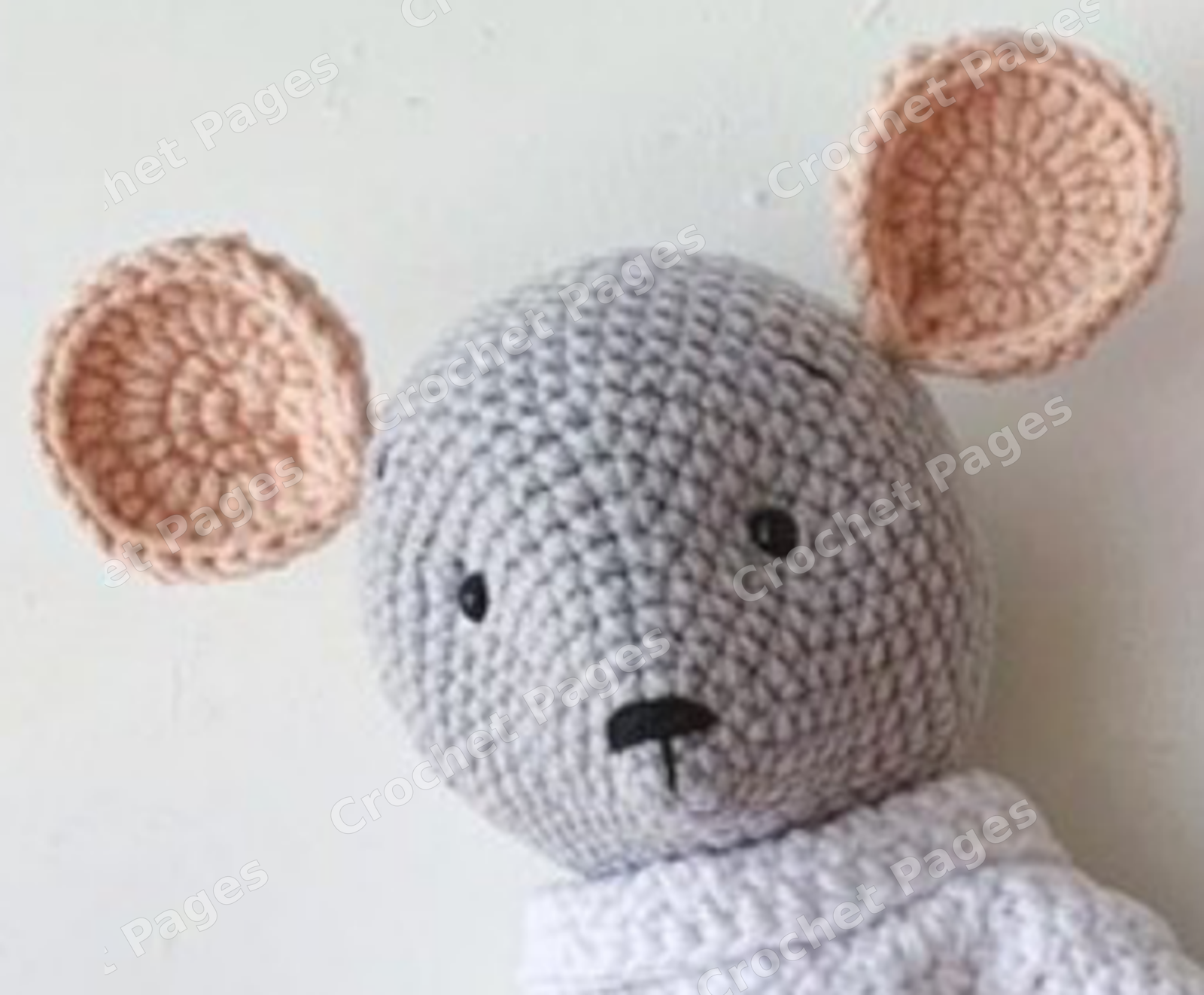 Tai the Mouse crochet project, gallery view 3
